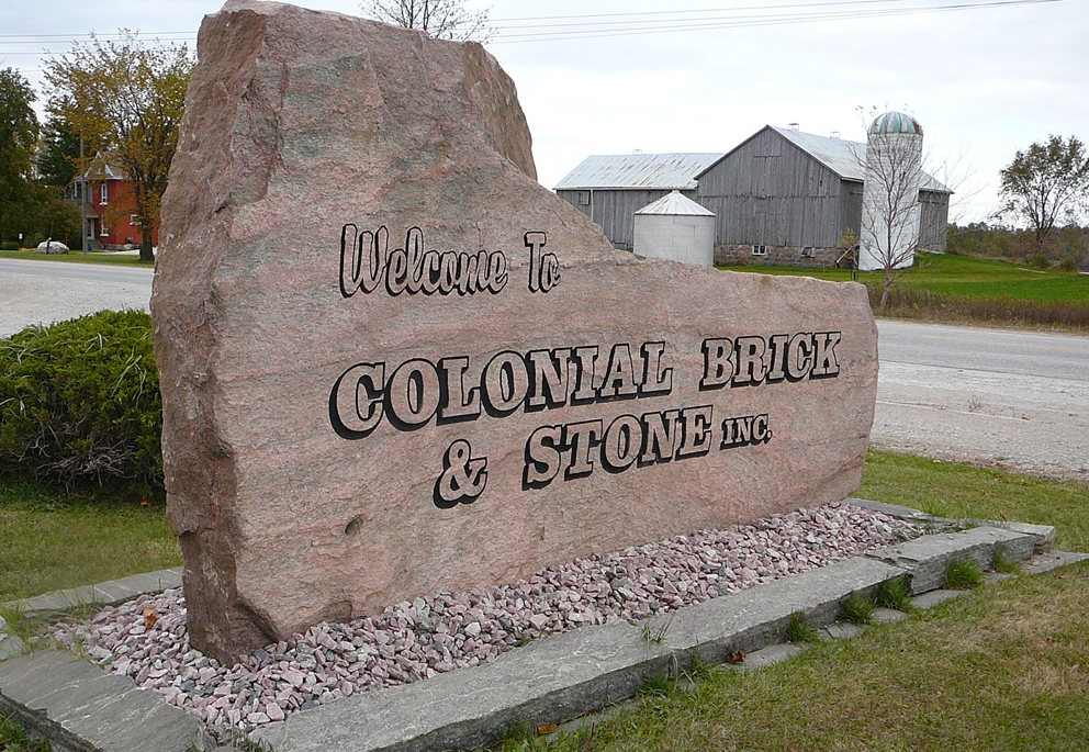Colonial's Sign
